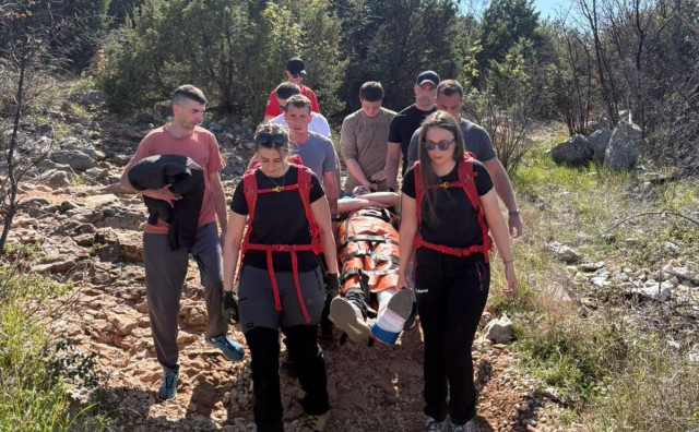 Intervencija HGSS-a na Križevcu: Ozlijeđeni muškarac prevezen u Hitnu pomoć