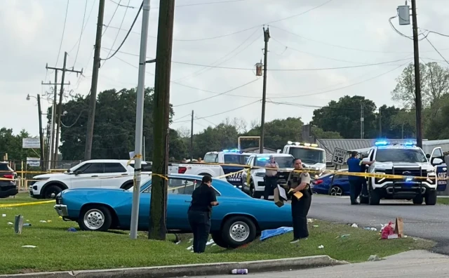 Drama u Louisiani: Automobil se zabio u masu tijekom parade, više teško ozlijeđenih