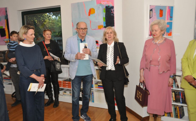 U Mostaru otvorena izložba 'Kartografija percepcije' Ivone Skočilić