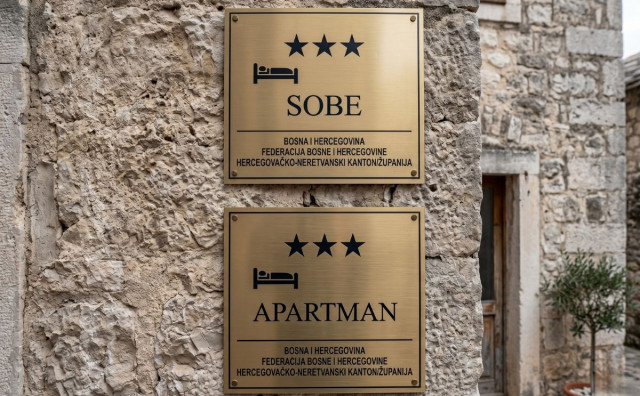 HNŽ uvodi jedinstvene ploče za kategorizaciju ugostiteljskih objekata