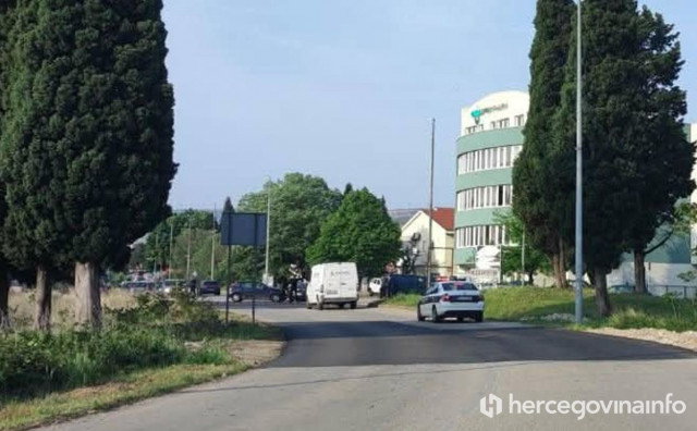 U prometnoj u Rodoču ozlijeđene dvije osobe, prevezene u SKB Mostar