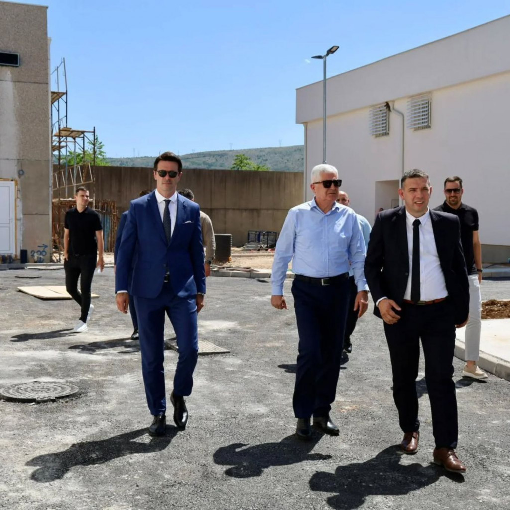 Čović i izaslanstvo HNS-a obišli novu zgradu zatvora u Mostaru