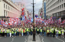 Deseci tisuća Engleza u Londonu marširaju za Ujedinjeno Kraljevstvo