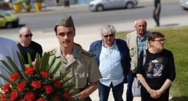 Mladić JNA uniforma