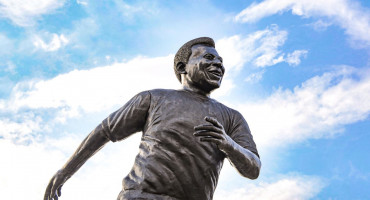 Pele