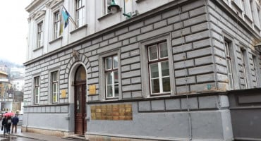 Prodaja votke i snusa u Sarajevu, JU OŠ „Safvet Beg Bašagić“