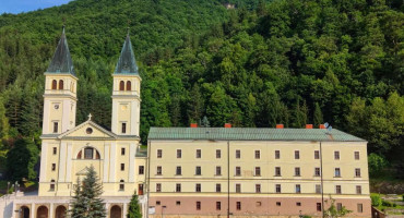 Samostan u Kraljevoj Sutjesci 