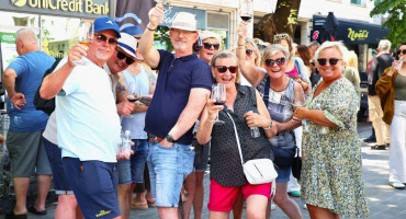 Svjetski dan vina u Mostaru okupio vinare, turiste i brojne posjetitelje