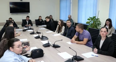 vježbenici potpisivanje ugovora