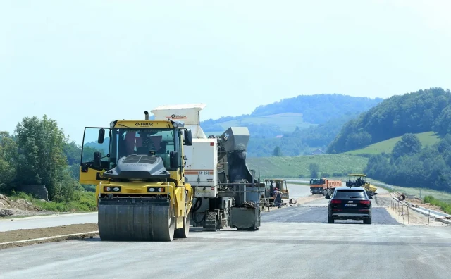 Predviđeno rušenje više od 100 objekata zbog gradnje autoceste u BiH