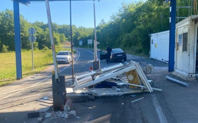 Zbog prometne nezgode zatvoren granični prijelaz Prisika