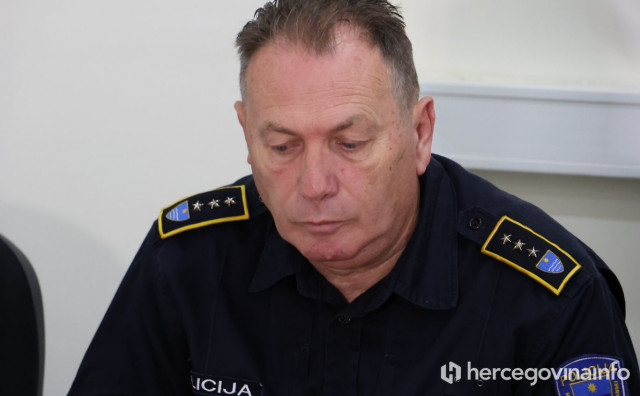 Komesar Uprave policije Robert Perić