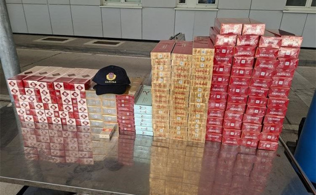 Francuz i Kinez pokušali prenijeti cigarete iz istočne Hercegovine u EU, carinici im izrekli visoke kazne