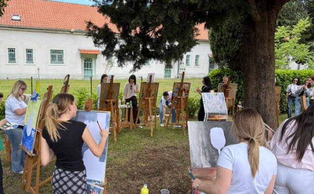 Mostarski studenti na jedan dan zamijenili učionicu platnom i bojama