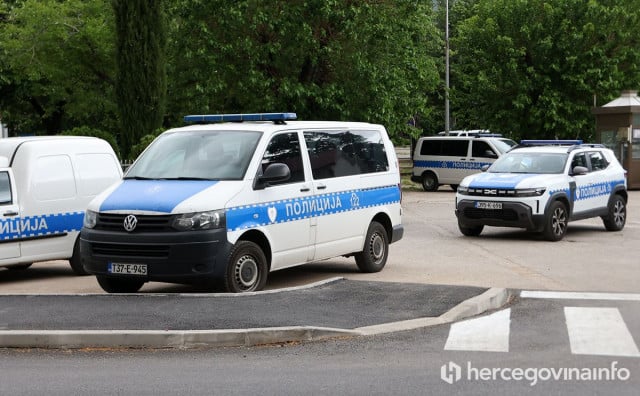 policija RS auto