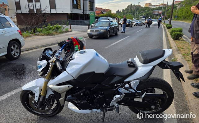 Sudar automobila i motocikla u Mostaru, velike gužve iz Rodoča prema gradu