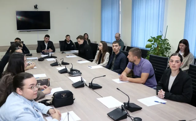 Vlada HNŽ potpisala ugovore s 200 vježbenika