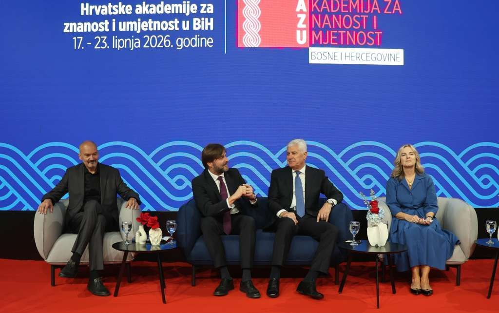 Predstavljena knjiga Dragana Čovića 