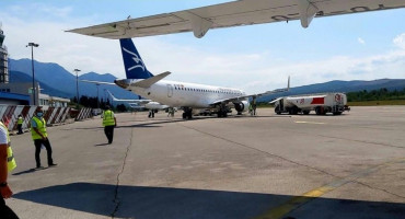 Avion pun Vučićevih ljudi s kriminalnim dosjeima sletio u Crnu Goru