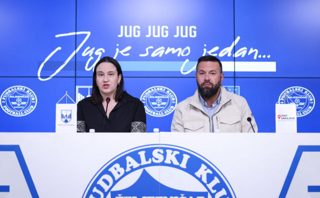 Benjamina Karić i Kenan Magoda FK Željezničar Južna tribina