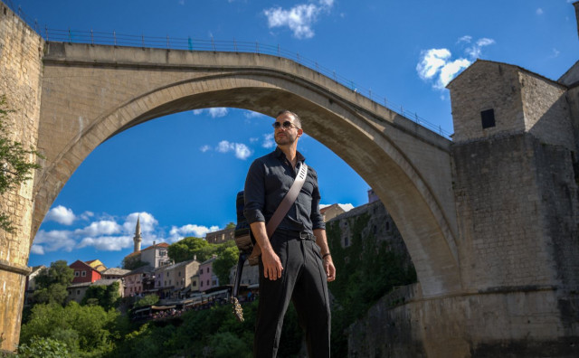Boris Rogoznica predstavio novi singl snimljen u Mostaru