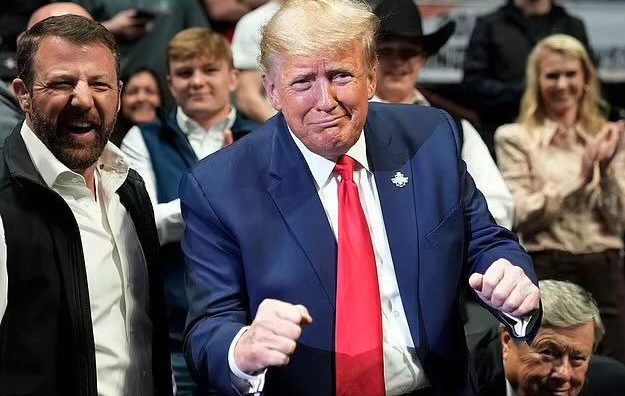 Trump objavio dogovor s Iranom: 'Brodovi svijeta, pokrenite motore'