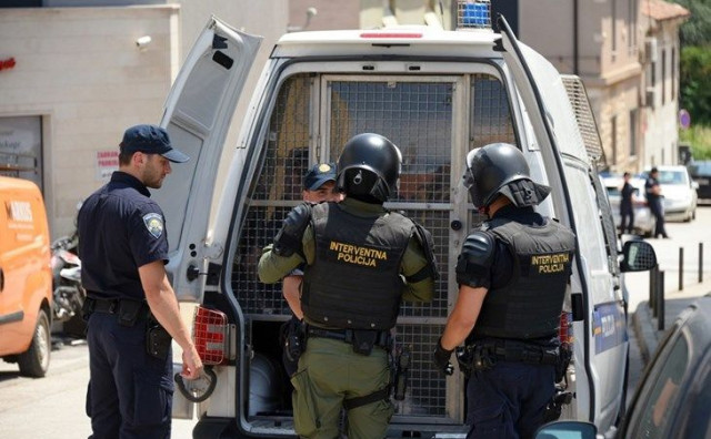 Policija po nalogu USKOK-a uhitila sedam osoba zbog preprodaje droge i pranja novca