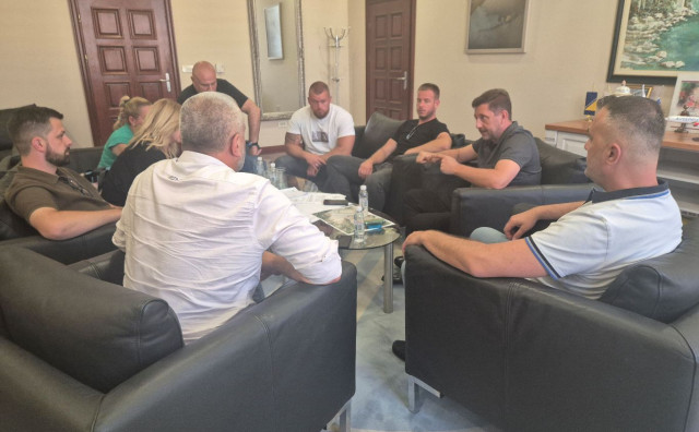 Kordić nakon sastanka s mještanima Zalika: Danas iz Mostara odlazi oko 150 tona otpada