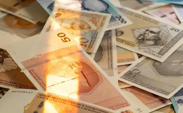 Evo koliko sada iznose dnevnice državnih službenika u FBiH