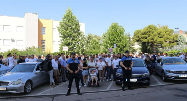 Sindikat komunalnih radnika HNŽ ispred Gradske vijećnice