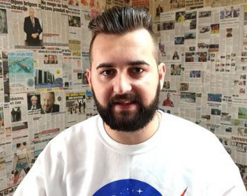 Pritvoren YouTuber Amir Hadžić: Sumnjiči ga se za prijetnje tužitelju i njegovoj obitelji