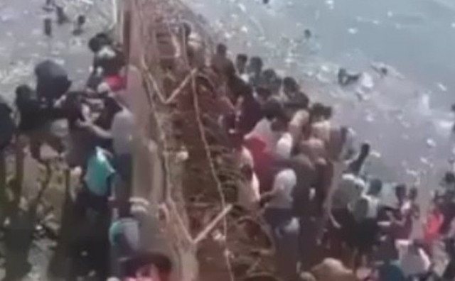Kaos na španjolskoj granici: Migranti iz Maroka doplivali do Ceute i probili policijski kordon