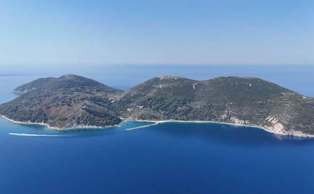 Zemljište za resort Trumpova zeta u Albaniji pod istragom, zamrznuta isplata 110 milijuna eura