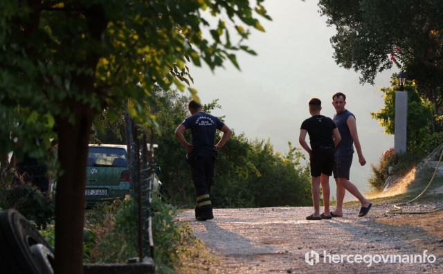 Veliki požar kod Čapljine lokaliziran, Čapljincima pritekli u pomoć vatrogasci iz više gradova i dva Air Tractora