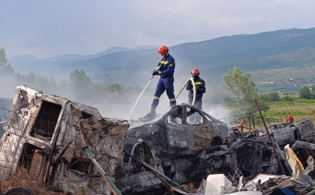 Izgorjelo više vozila na auto otpadu kod Širokog Brijega