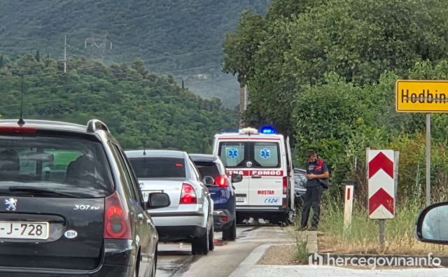 Prometna nesreća na Buni, hitna pomoć na terenu