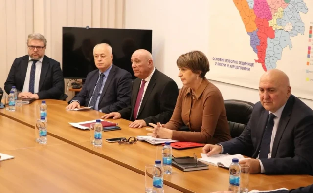 SIP kaznio SNSD, SDP i DF zbog preuranjene izborne kampanje