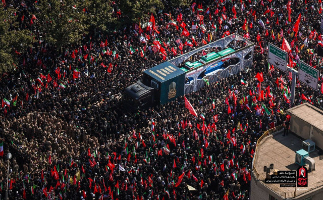 Milijuni na ulicama Teherana: Iran se oprašta od ajatolaha Hamneija
