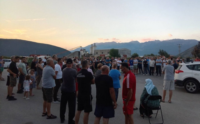Prosvjednici s Uborka poručili: 'Dovoz otpada na deponiju ćemo braniti životima'