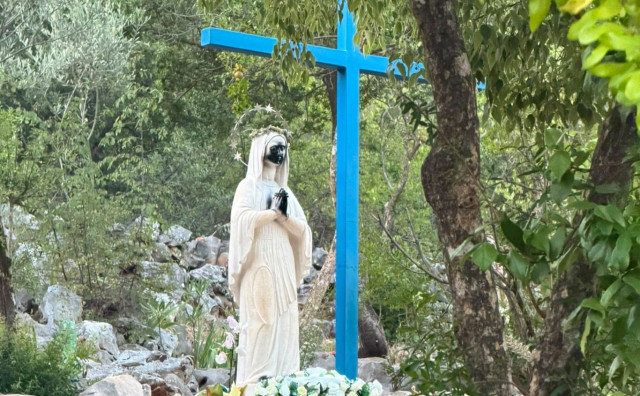 Vandalizam u Međugorju, Gospin kip Međugorje