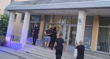 Aleksandar Nikolić uhićen je zbog sumnje da je pomagao u planiranju napada na Davora Dabića, koji je ranjen u Istočnom Novom Sarajevu.