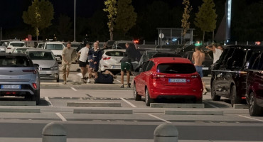 Na zagrebačkom aerodromu došlo je do masovne tučnjave Bad Blue Boysa i Torcide. Navijači Hajduka vraćali su se iz Litve, a snimka sukoba proširila se društvenim mrežama.