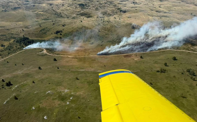 Air Tractori trenutačno ne mogu gasiti požar u Grudama, jedan zrakoplov oštećen