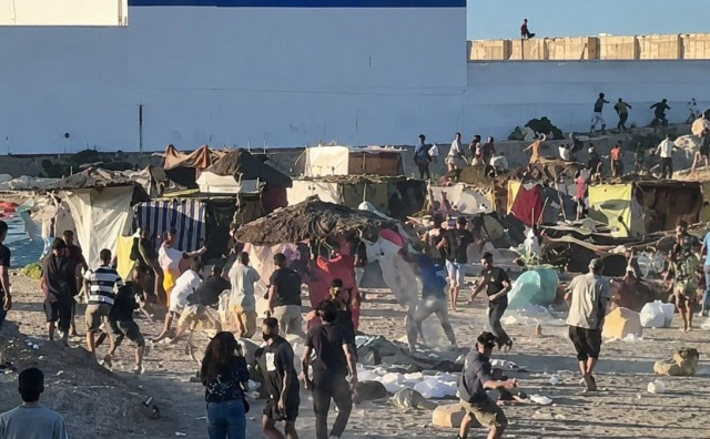 Španjolski navijači i građani napali ilegalne migrante na Ceuti