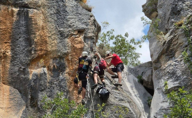 GSS Mostar spašavao majku i kći s ferate u Blagaju
