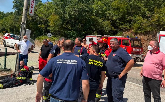Ugašen veliki požar u Grudama, počela sanacija požarišta