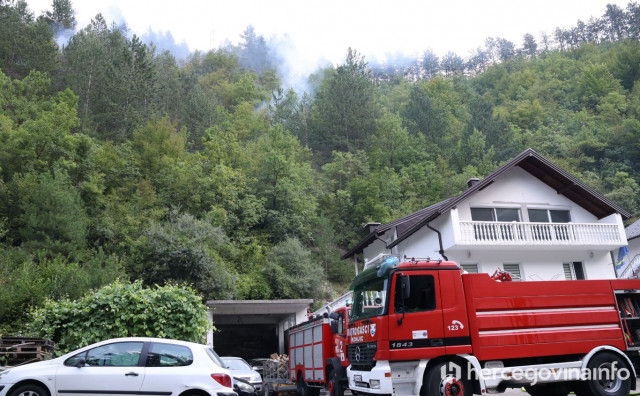 Požar kod Konjica i dalje aktivan, stanje znatno bolje nego jutros