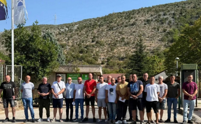 Otpušteni radnici Komunalnog okupili se u Opinama, najavljuju tužbe i kaznene prijave