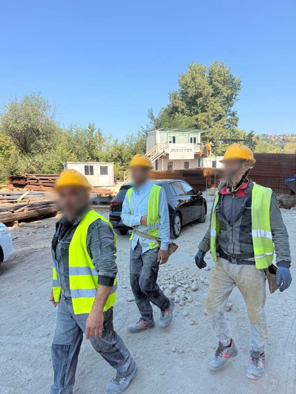 Kontrola sarajevskog gradilišta otkrila je četvoricu stranih radnika bez potrebnih dozvola. Otkazan im je boravak u BiH, a mjere su najavljene i prema tvrtki koja ih je angažirala.