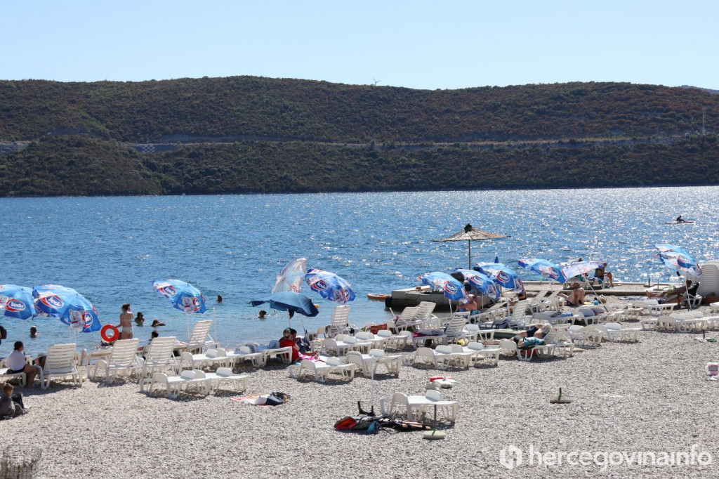 Neum sezona kupanje